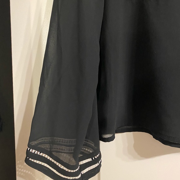 Paper Crane Mesh Shoulder Black Top - S - Picture 4 of 5